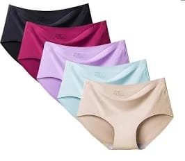 Pack of 3 Tranding-Outfit women's seamless hipster underwear in assorted colors.